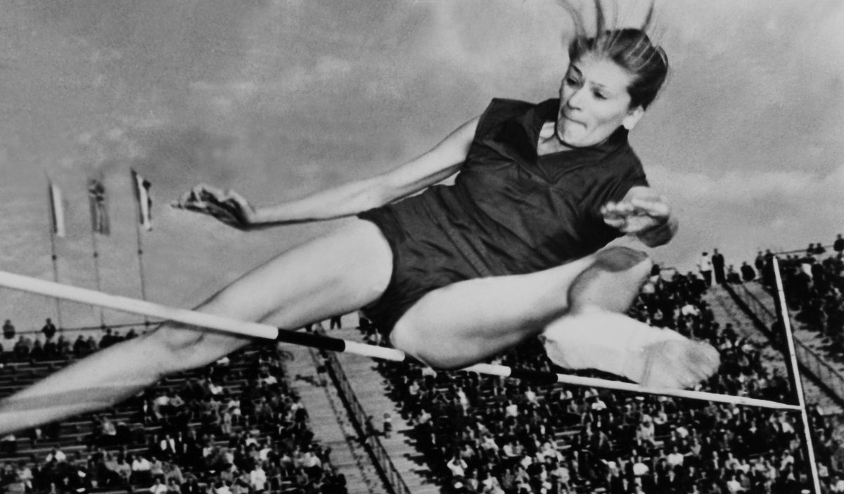 Imagine Stire Iolanda Balaș, marea doamnă a atletismului românesc | 2review.ro