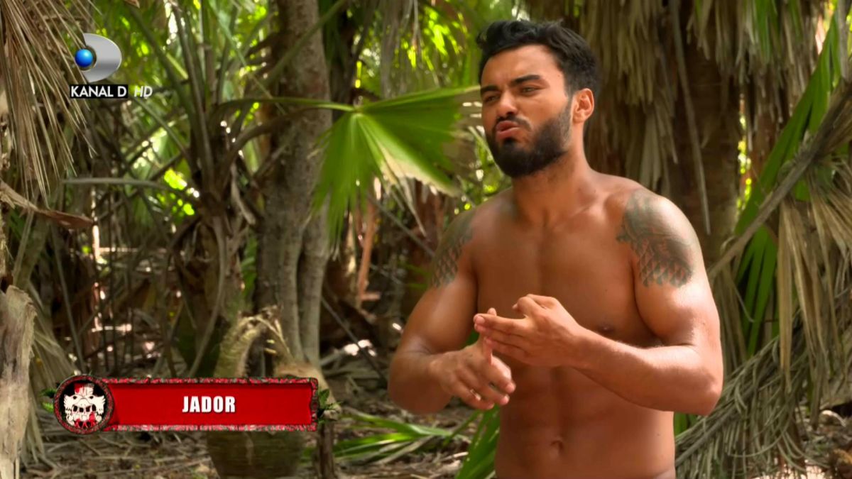 Imagine Stire Scandal uriaș la Survivor România. Fanii lui Jador s-au săturat de figurile artistului: „Campion la spălat șosete” | 2review.ro