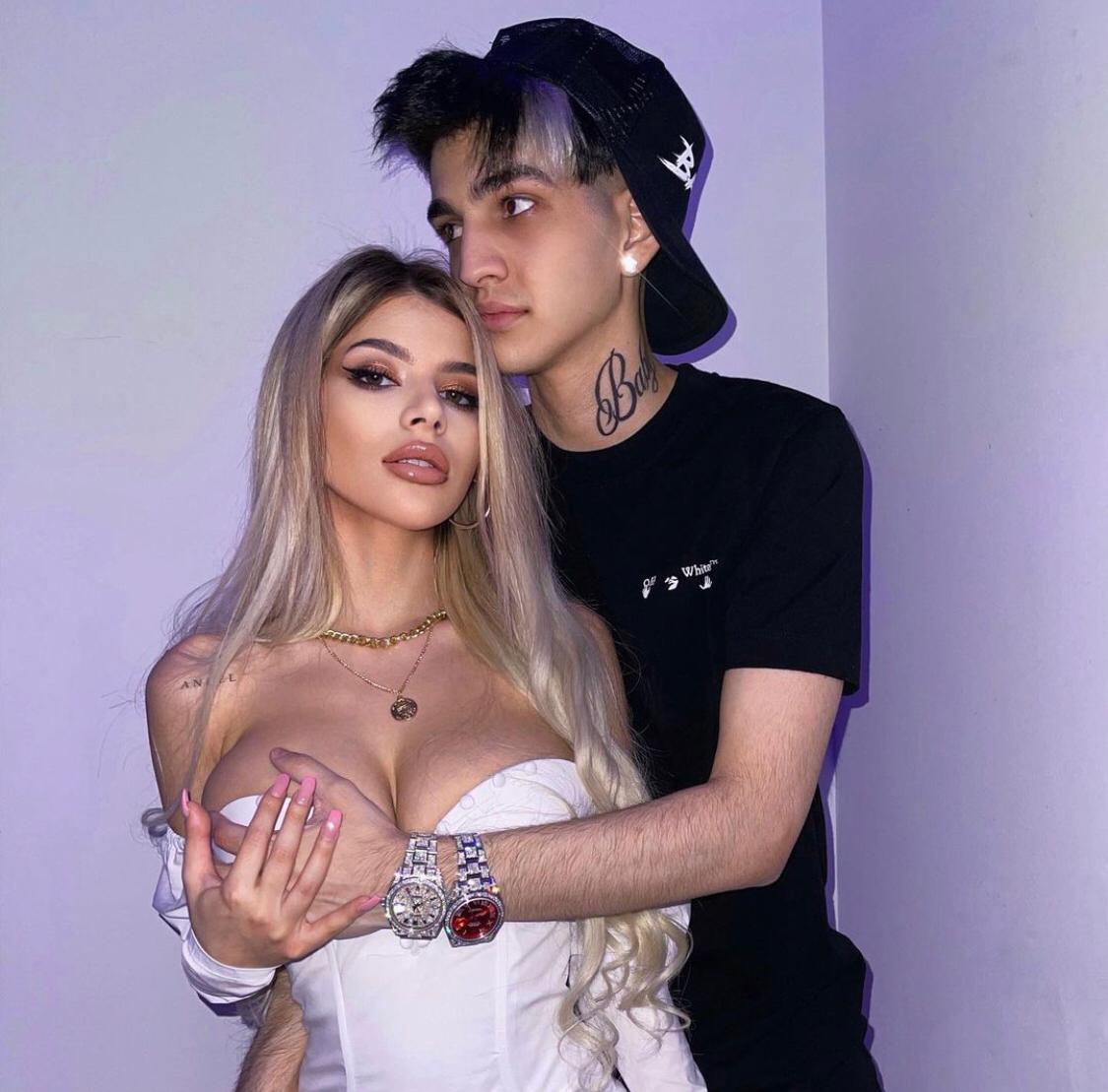 Imagine Stire Abi Talent și-a prezentat sexy-iubita pe internet „V-am zis eu că nu sunt gay” | 2review.ro
