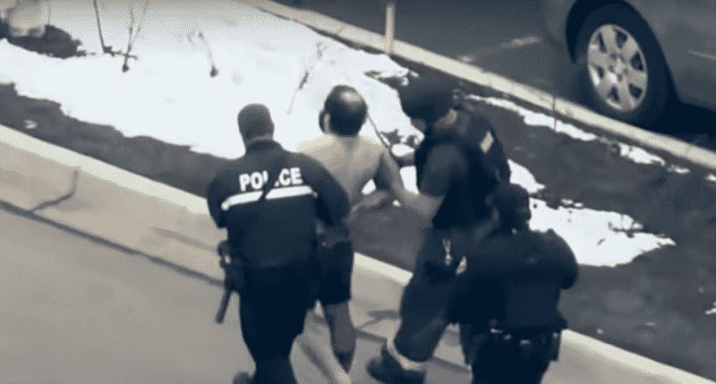 Imagine Stire Crime în lanț. Un bărbat înarmat a intrat într-un supermarket și a ucis zece oameni | 2review.ro