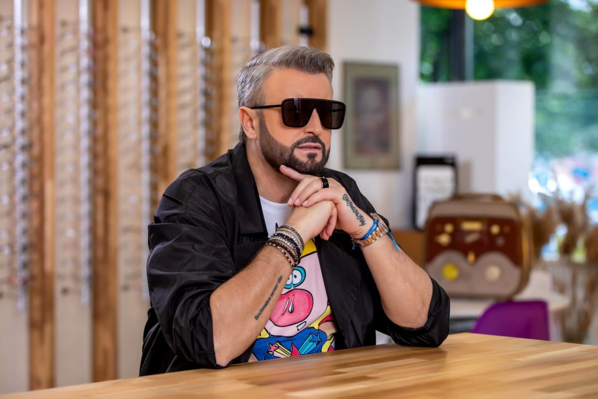 Imagine Stire El este fratele de doar 28 de ani al lui Cătălin Botezatu! Nimeni nu a știut de el | 2review.ro