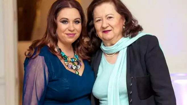 Imagine Stire Oana Roman, dezvăluiri dureroase despre mama ei: „Nu-și poate mișca o mână” | 2review.ro