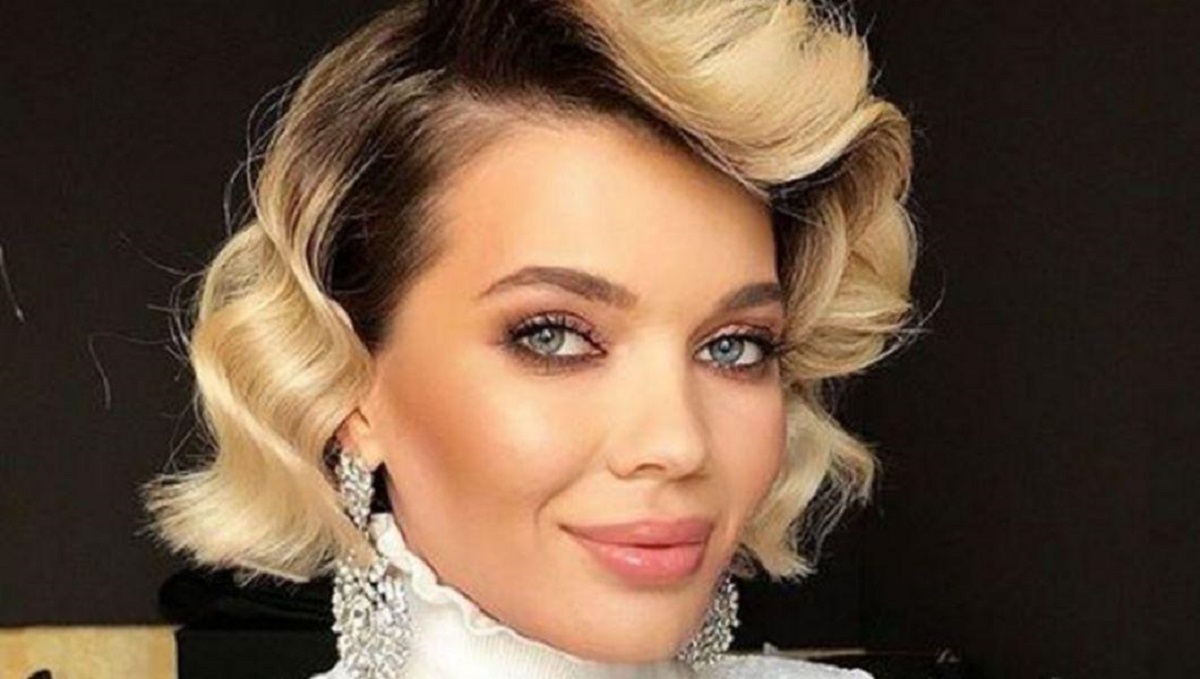 Imagine Stire Cum arăta Gina Pistol în tinereţe, până să-l cunoască pe Smiley și care este numele ei real, din buletin. FOTO | 2review.ro