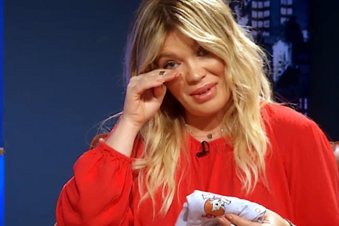 Imagine Stire Gina Pistol, în lacrimi la „Chefi la cuțite” după ce a primit un cadou pentru fiica ei | 2review.ro