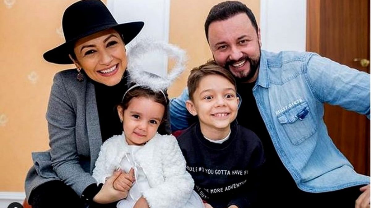 Imagine Stire Cum arată mama lui Cătălin Măruță. Prezentatorul a postat mai multe fotografii „Bunătatea întruchipată” | 2review.ro