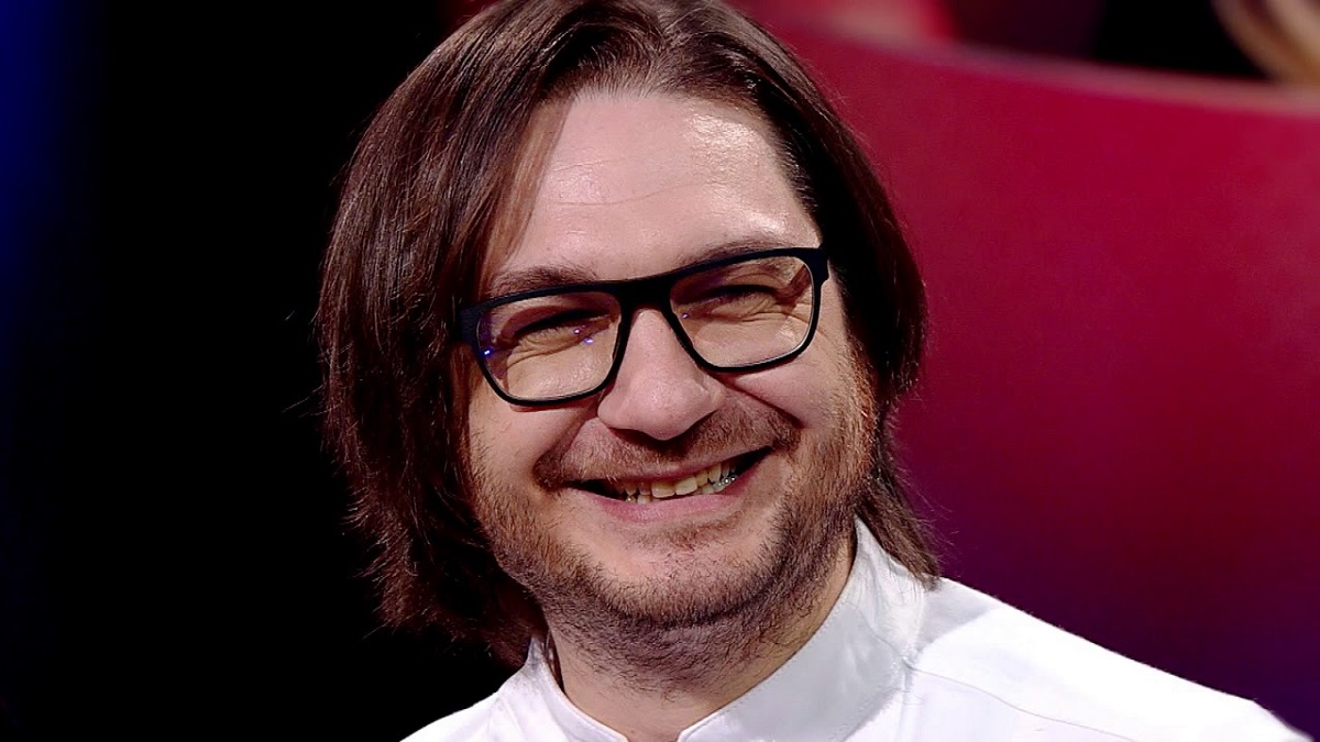 Imagine Stire Cât de mult s-a îngrășat chef Florin Dumitrescu. A ajuns să cântărească mai mult decât Cătălin Scărlătescu | 2review.ro
