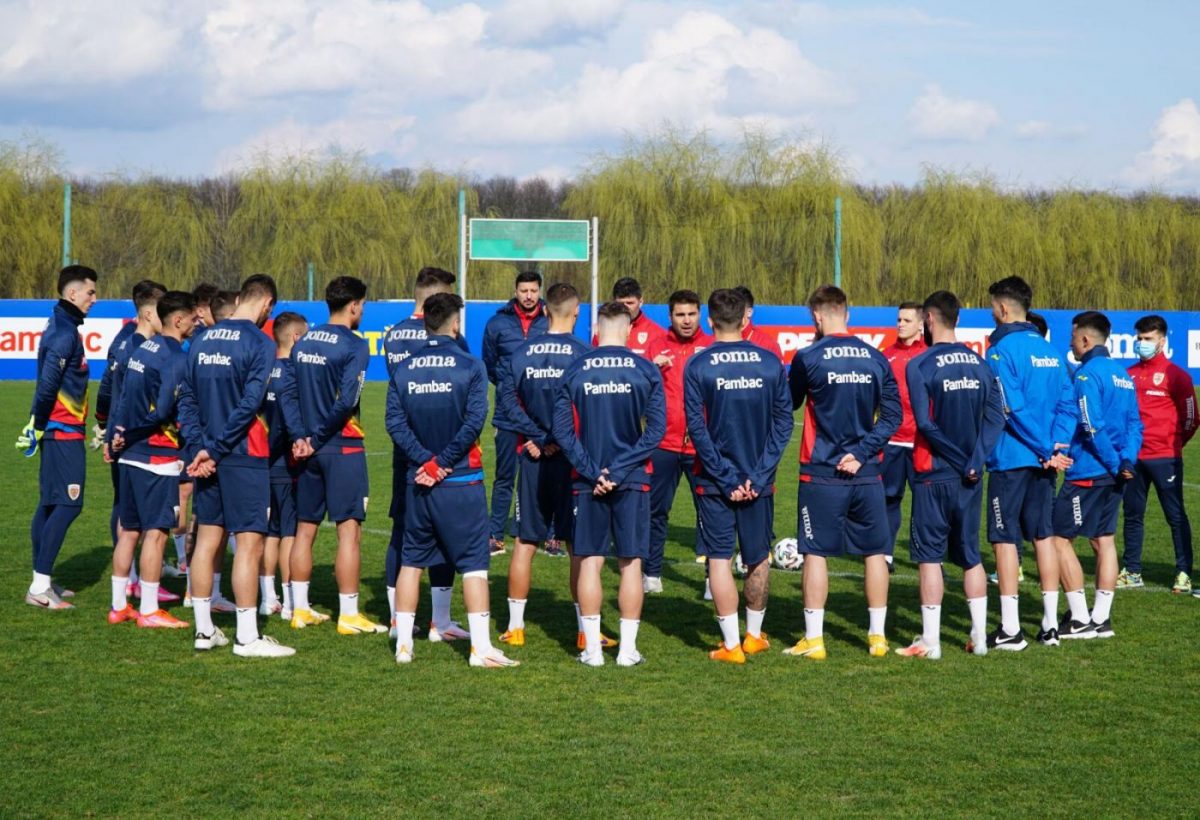 Imagine Stire Adrian Mutu dezamăgit după eliminarea României la EURO U21: „Uneori nu e de ajuns să dai totul, ăsta este fotbalul!” | 2review.ro