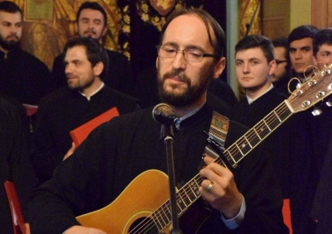 Imagine Stire Un preot din Craiova are nevoie de ajutor pentru a învinge o boală nemiloasă. Ce mesaj emoționant a transmis soția slujitorului Domnului | 2review.ro