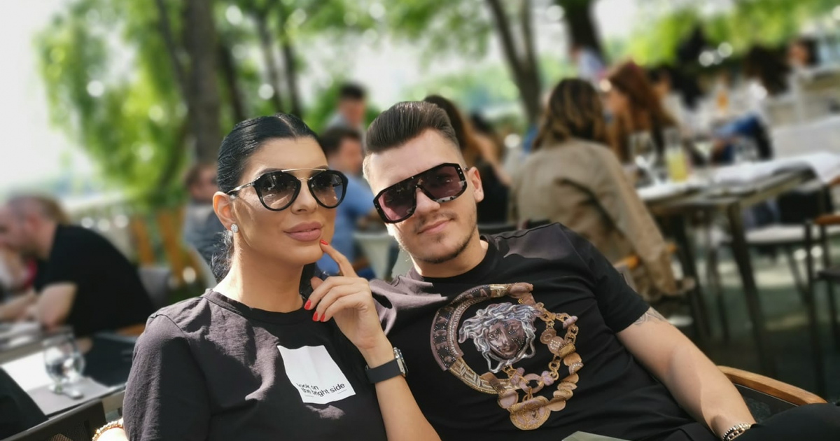 Imagine Stire Andreea Tonciu nu-și petrece nopțile cu soțul ei: ”De patru ani dorm cu fiica mea” | 2review.ro