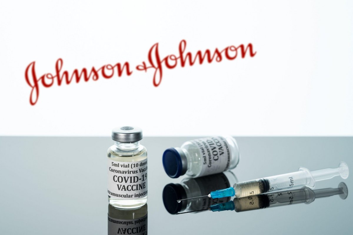 Imagine Stire 348.000 doze de vaccin de la compania farmaceutică Johnson&Johnson sosesc, miercuri, în România | 2review.ro