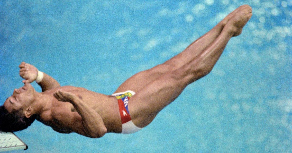Imagine Stire Greg Louganis, cel mai mare săritor în apă al tuturor timpurilor | 2review.ro