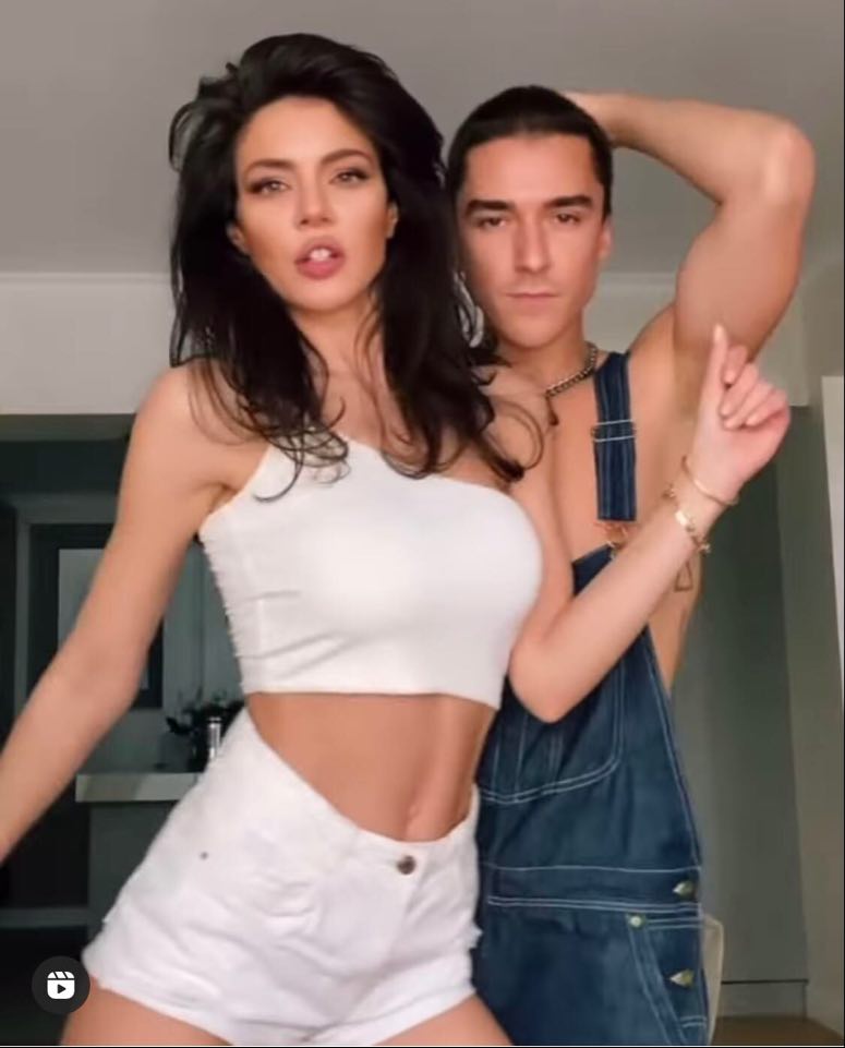 Imagine Stire Cristina Ich, criticată dur după ce s-a filmat dansând cu Emil Rengle „Nu are ritm, nu are flexibilitate” VIDEO | 2review.ro