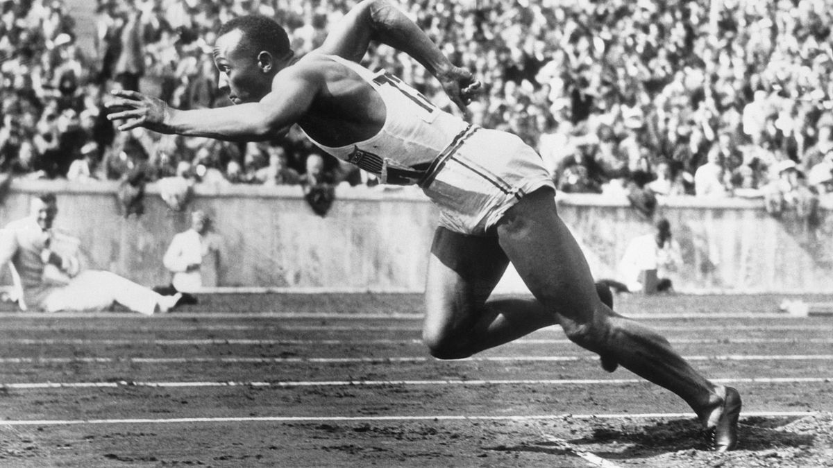 Imagine Stire Jesse Owens și cele mai glorioase 45 de minute din istoria sportului | 2review.ro