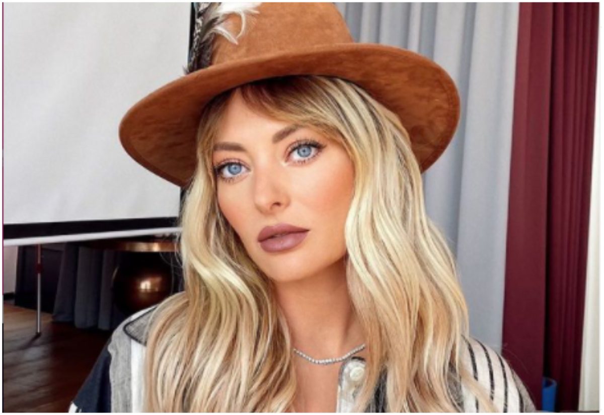 Imagine Stire Delia, schimbare de look radicală! Vedeta și-a indus fanii în eroare: „Am crezut că e perucă” | 2review.ro