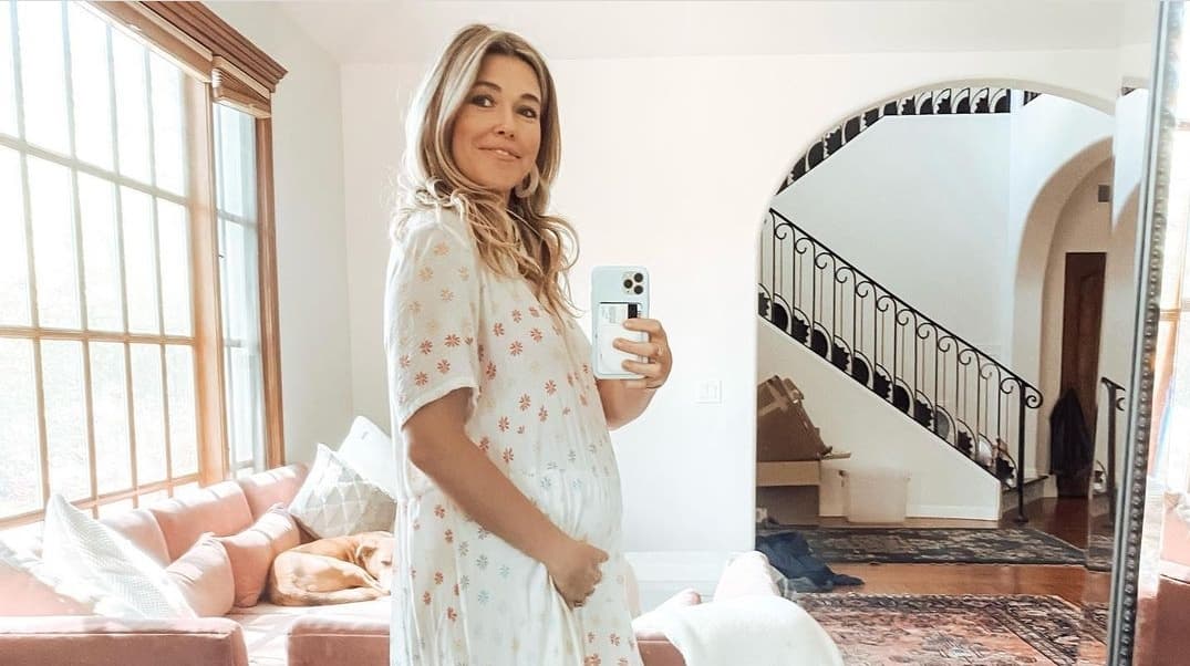 Imagine Stire Vești bune din showbiz-ul internațional! Cântăreața Rachel Platten se pregătește să devină mămică pentru a doua oară | 2review.ro