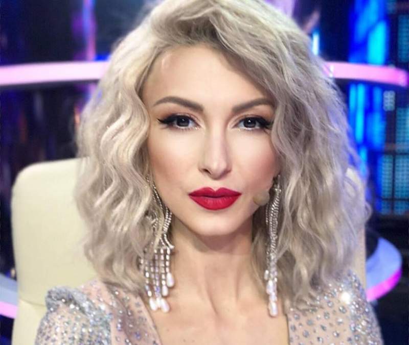 Imagine Stire Andreea Bălan, schimbare de look radicală. A apărut sexy și „rea” la Te Cunosc de Undeva | 2review.ro