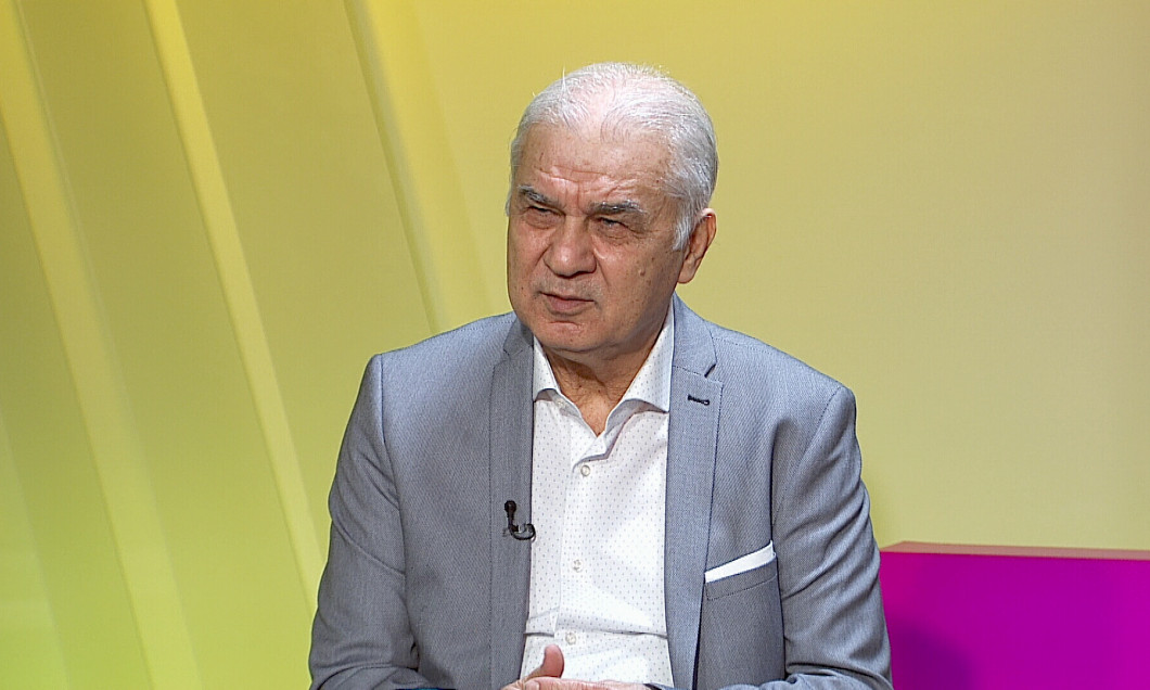 Imagine Stire Anghel Iordănescu dă în judecată Parlamentul pentru că mai vrea „un zero” la pensie. Care este suma uriașă pe care o încasează în prezent | 2review.ro