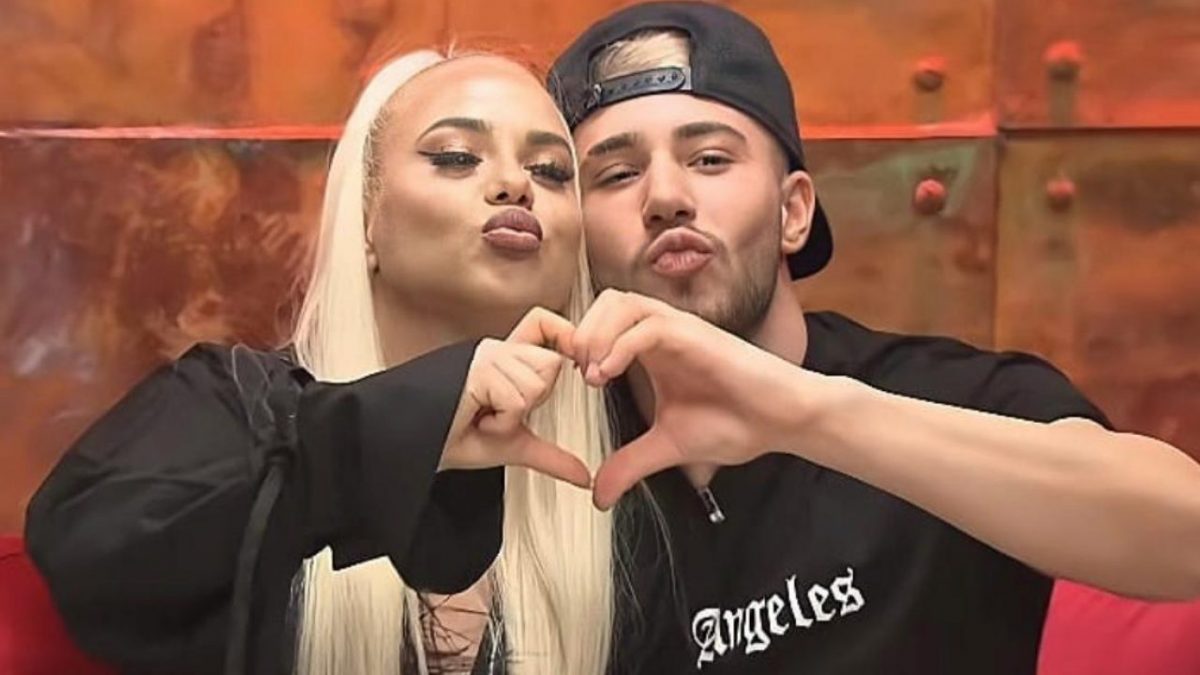 Imagine Stire Berna, fosta concurentă de la ”Puterea Dragostei” este pe punctul de a ceda psihic: ”Nu mai pot! A aflat că am un nou iubit și de atunci trăiesc în teroare” | 2review.ro