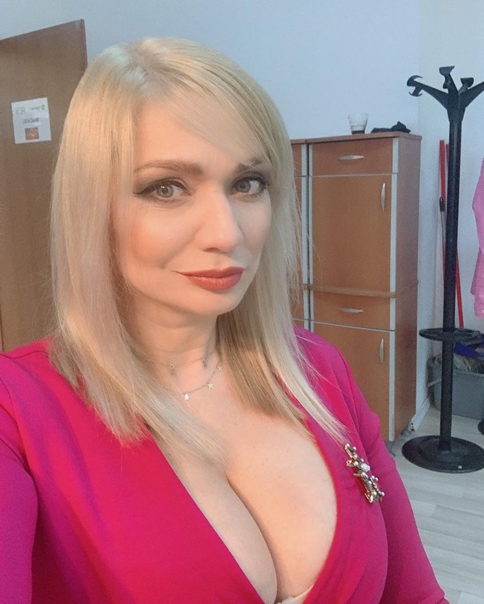 Imagine Stire Cristina Cioran se reprofilează! Noul proiect în care va putea fi urmărită vedeta: „Am vrut de mulţi ani să fac asta” | 2review.ro