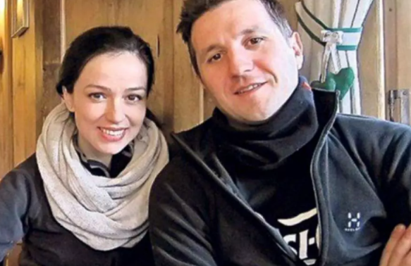 Andi Moisescu și Olivia Steer. Sursă foto: Facebook