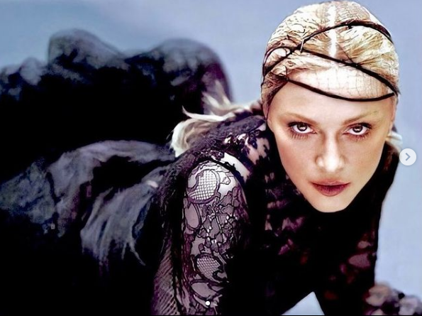 Imagine Stire Cum s-a fotografiat Madonna la 62 de ani și a urcat imaginea pe internet: Incendiar! | 2review.ro