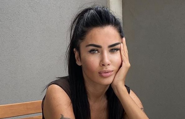 Imagine Stire Din ce face bani Oana Zăvoranu? Alex Ashraf este şi el implicat | 2review.ro