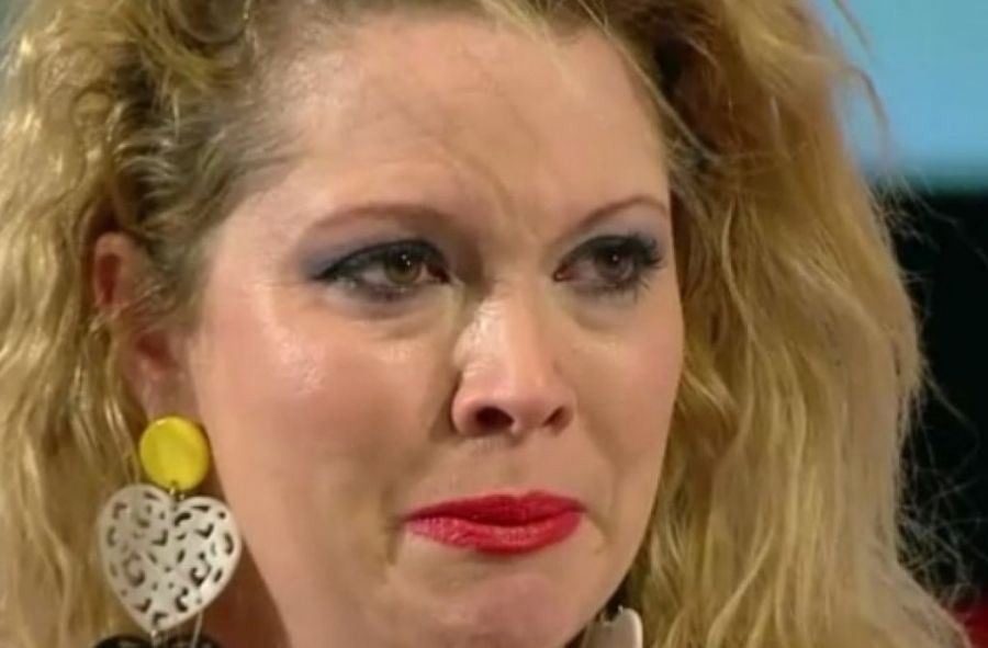 Imagine Stire Oana Lis, copilărie traumatizantă! Tatăl a violat-o iar celelalte rude s-au comportat fără pic de compasiune: „Nu avem o istorie plăcută împreună” | 2review.ro