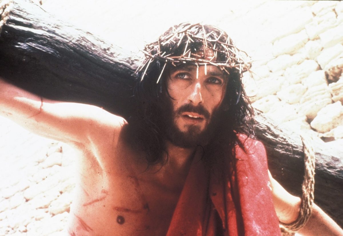 Imagine Stire Ireal! Cum arată în prezent actorul care îi interpretează Iisus în „Iisus din Nazaret”. FOTO | 2review.ro