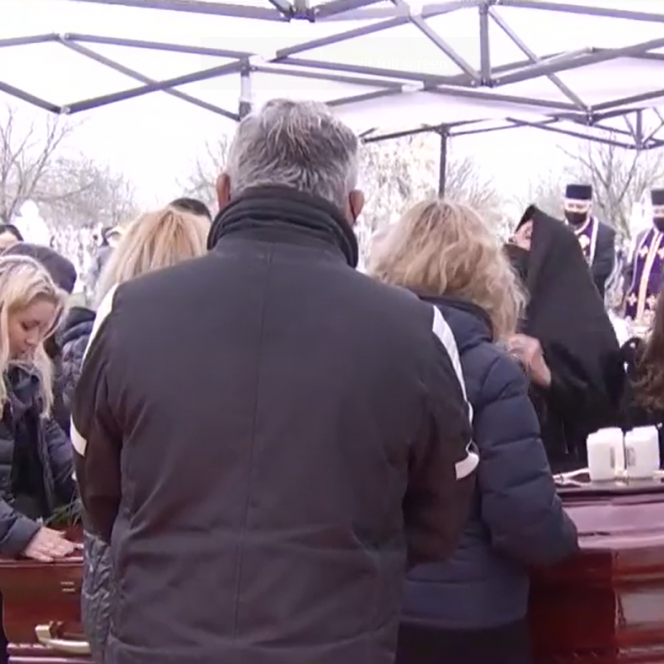 Momentul în care sicriul lui Nelu Ploieșteanu a ajuns în Cimitirul Străulești 2 © captură video Antena 3