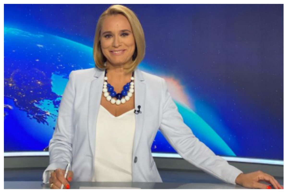 Imagine Stire Andreea Esca, schimbare de look. Cum a apărut prezentatoarea TV la pupitrul știrilor  | 2review.ro