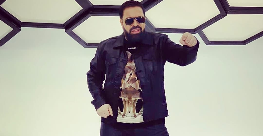Imagine Stire Florin Salam, în doliu! Mesajul emoționant transmis de manelist. Va pleca în America pentru a participa la înmormântarea lui Babi | 2review.ro
