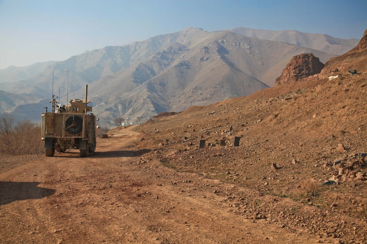 Imagine Stire Atac terorist în Afganistan. Zeci de persoane și-au pierdut viața  | 2review.ro