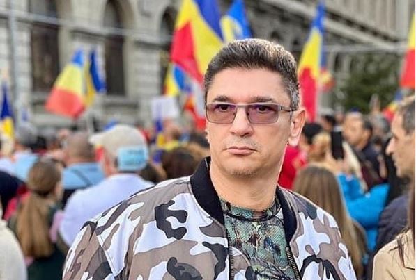 Imagine Stire Diana Sosoacă nu crede în diagnosticul care i s-a pus lui Lazarus: ”Nu are COVID-19! | 2review.ro