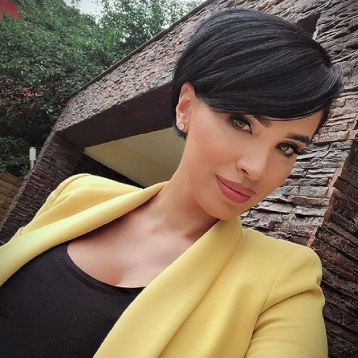 Imagine Stire Adelina Pestrițu, mesaj de disperare. Influencerița a rămas fără Instagram | 2review.ro