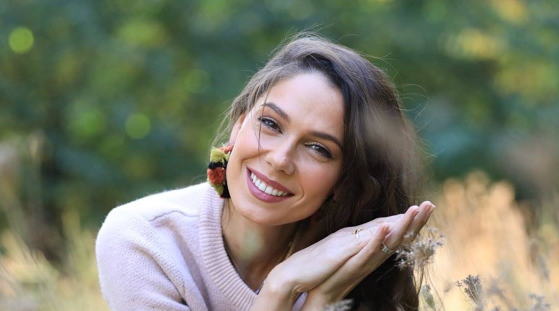 Imagine Stire Nici nu se compară cu Gina Pistol! Ce salariu încasează lunar Irina Fodor de la Antena 1 pentru Asia Express şi Chefi la cuţite | 2review.ro