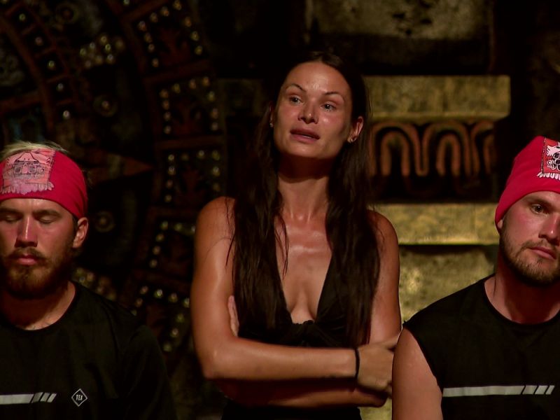 Imagine Stire Zanni, „pus la punct” de o Faimoasă, la Survivor. Gestul surpriză al Irishei, înainte să părăsească competiția: „Le-am zis băieților că…” | 2review.ro