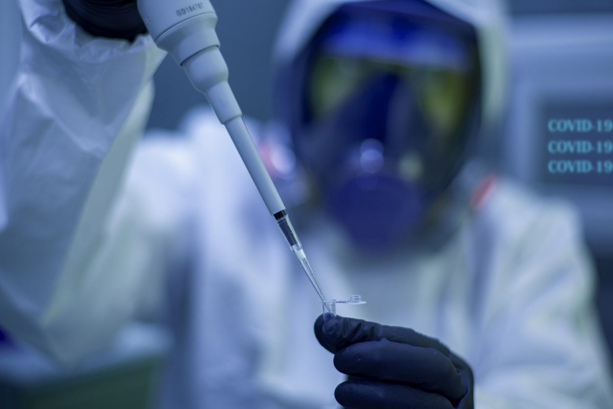 Imagine Stire Peste 62.000 de persoane vaccinate în România, în ultimele 24 de ore. Câte reacții adverse au fost raportate | 2review.ro