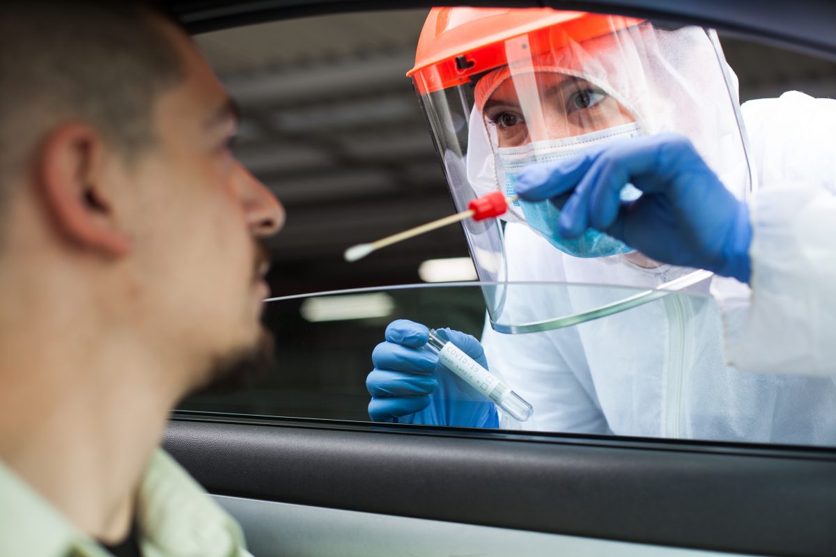 Imagine Stire Coronavirus România, 30 mai 2021. Puțin peste 150 de cazuri noi SARS–CoV–2 s-au înregistrat, în ultimele 24 de ore | 2review.ro