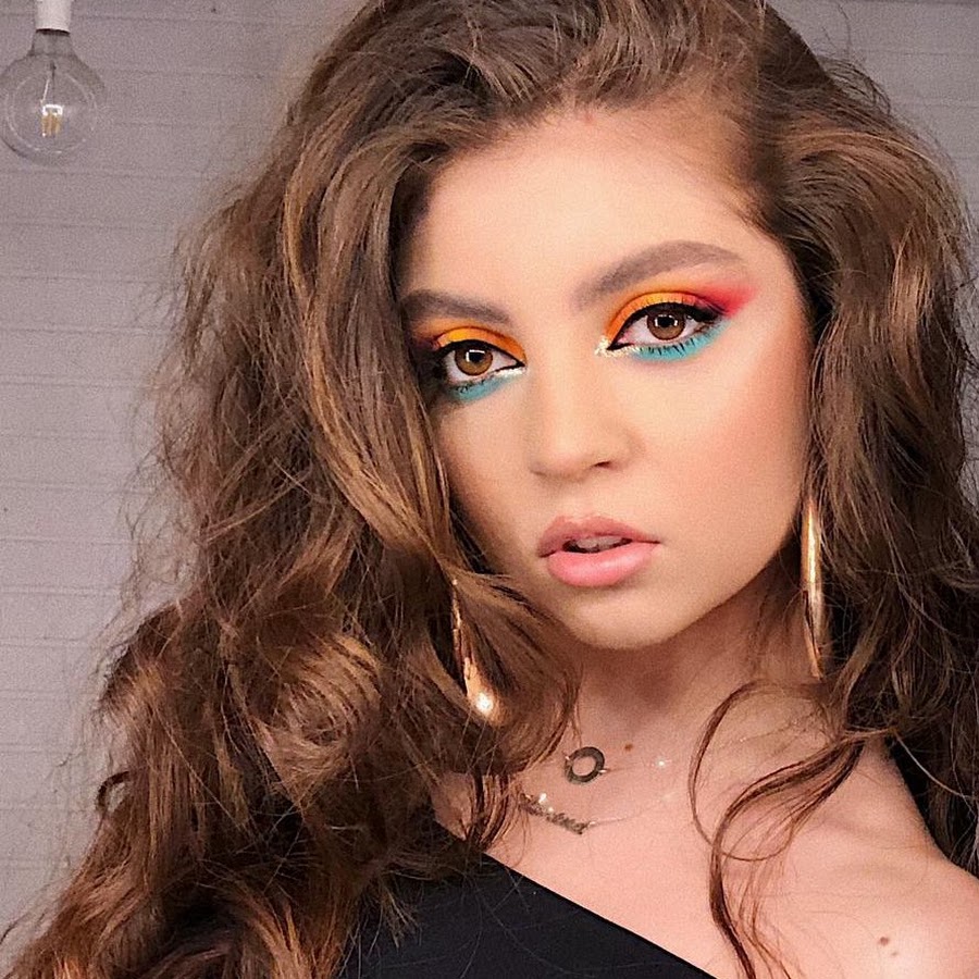 Imagine Stire Fosta iubită a lui Lino Golden, transformare incredibilă. Lorena Vișan, sedință foto super-HOT | 2review.ro