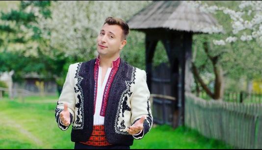 Imagine Stire Scandal în lumea muzicii populare! ”Îți spun direct, îmbârligătoare!” / ”Ești prea jos!” | 2review.ro