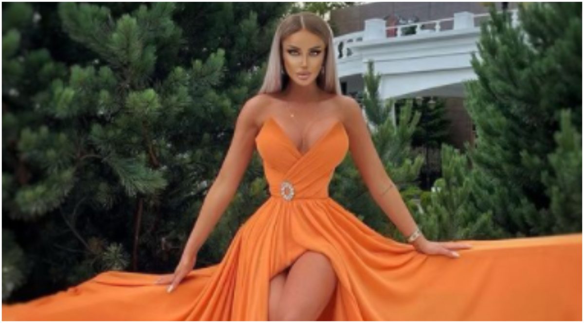 Imagine Stire În ce ipostază a fost filmată Bianca Drăgușanu la balconul hotelului. Imagini interzise cardiacilor | 2review.ro