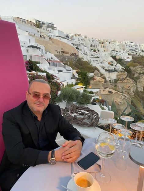 Imagine Stire EXCLUSIV | Împăratul construcțiilor din România, sărbătoare excentrică de ziua sa! | 2review.ro