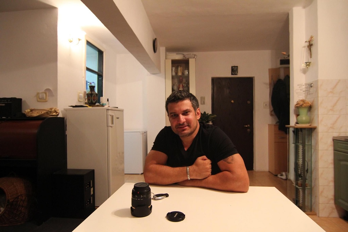 Imagine Stire Ce mașini luxoase conduce Adi de la Vâlcea. Manelistul are în garaj bijuterii pe patru roți de jumătate de milion de euro! | 2review.ro