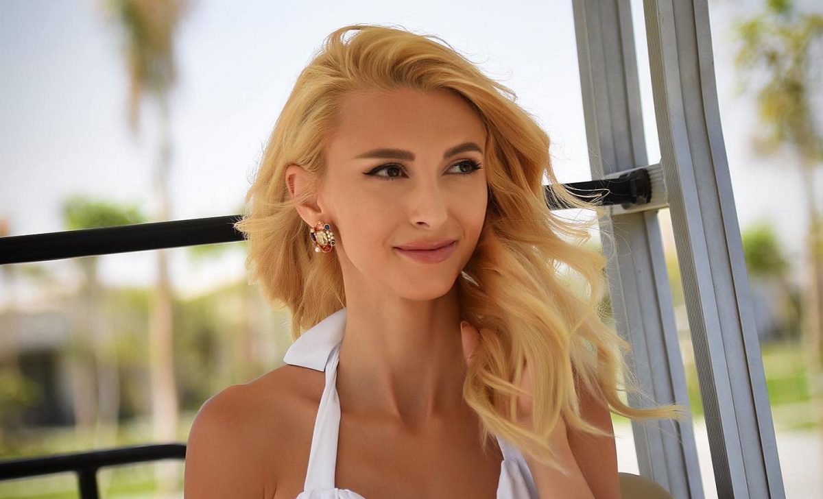Imagine Stire Ce investiție vrea să facă Andreea Bălan? Artista a primit înapoi mașina făcută cadou lui George Burcea | 2review.ro