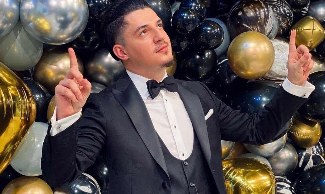 Imagine Stire Toată lumea îl cunoaște drept Bogdan de la Ploiești, dar care îi este numele real. Ce scrie în buletinul manelistului | 2review.ro