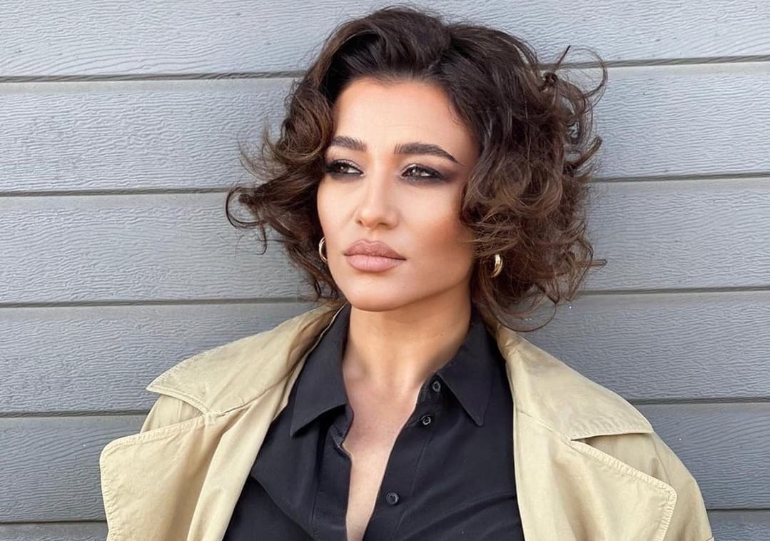 Imagine Stire Claudia Pătrășcanu pare că radiază de fericire după ce Gabi Bădălău s-a despărțit de Bianca Drăgușanu. Cum s-a postat pe rețelele de socializare | 2review.ro