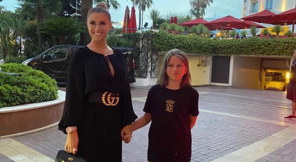 Imagine Stire Ce sumă uriaşă plăteşte Anamaria Prodan pentru şcoala lui Laurenţiu Reghecampf Jr.? Unde învaţă „Bebeto” | 2review.ro