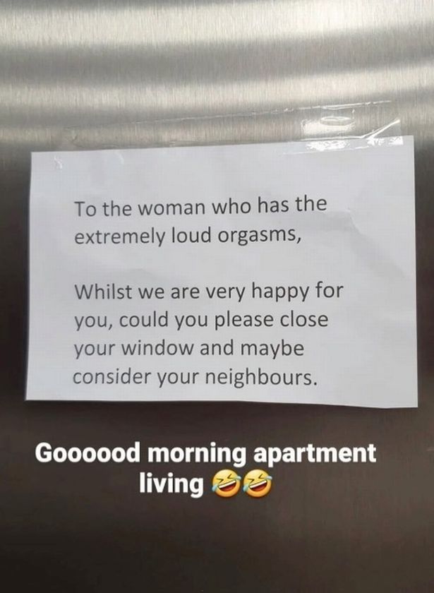 Acesta este mesajul lăsat de un bărbat pentru vecina care întreținea relații intime cu geamurile deschise © mirror.co.uk