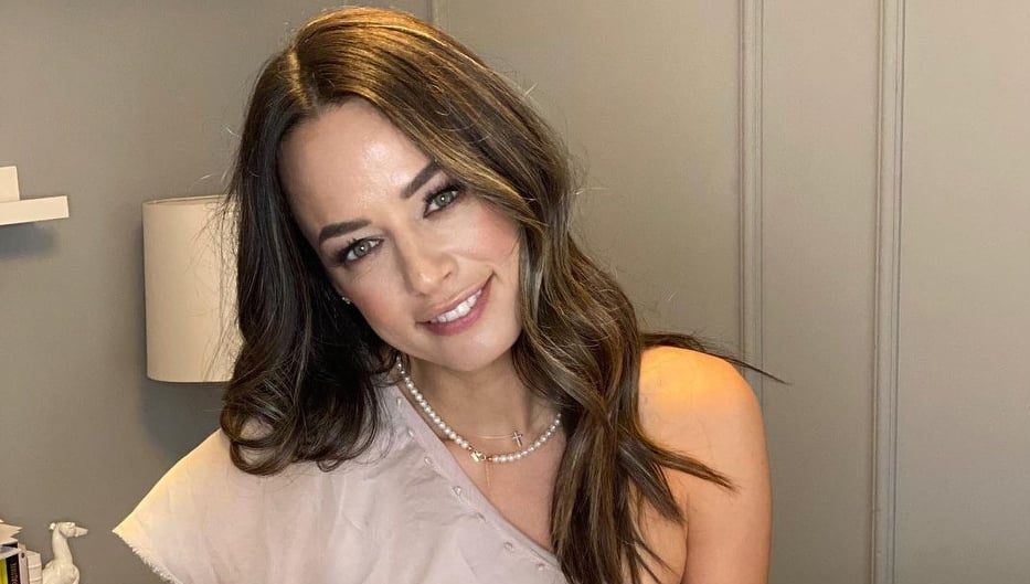 Imagine Stire Andreea Raicu o ironizează pe Bianca Drăguşanu. Ce a publicat şatena pe reţelele de socializare | 2review.ro