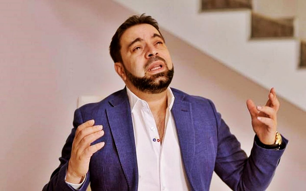 Imagine Stire De necrezut! Câți bani te costă să-l aduci pe Florin Salam să îți cânte la nuntă | 2review.ro